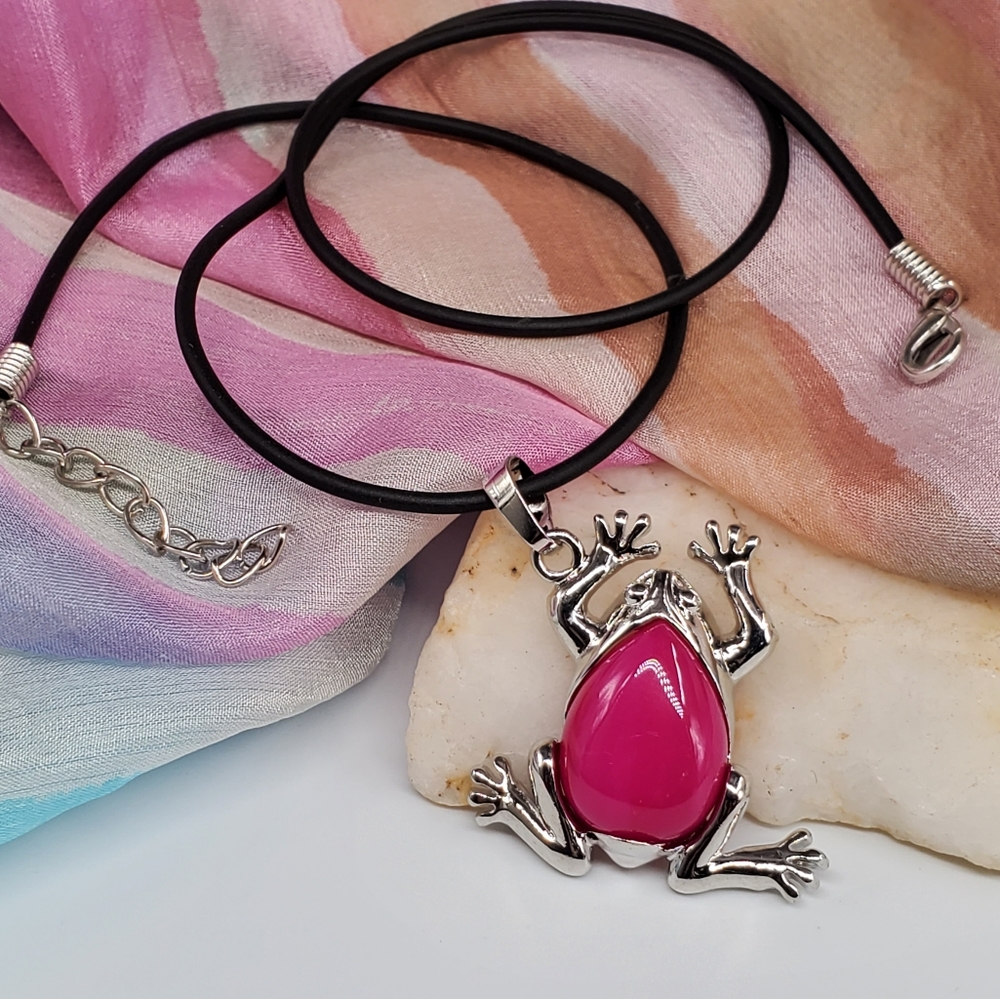 Natural Stone Pink Agate Frog Pendant Black Cord Necklace Animal Boho